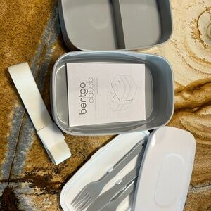 Bentgo Classic Bento Box, All-in-One Stackable Lunch Box with 3 Compartments